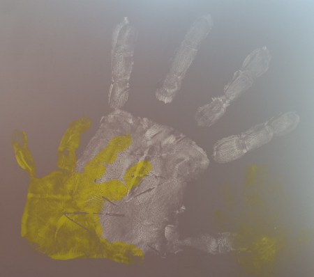 manos-yeso-manualidades-dia-del-padre