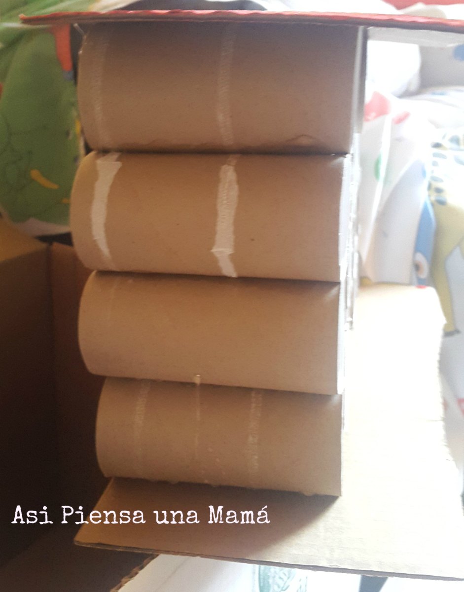 tronco-casita-rollos-papel